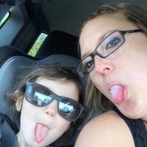 Meet your Posher, Karine